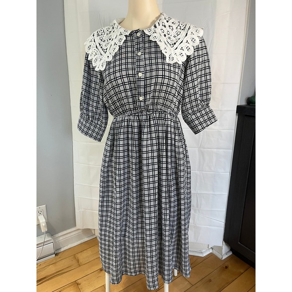 Dresses & Skirts - Korean Vintage Style Grid Print Midi Dress Crochet Lace Collar Black White Posh
